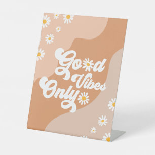 Groovy誕生日パーティーボホデイジー装飾テーブル 台座サイン