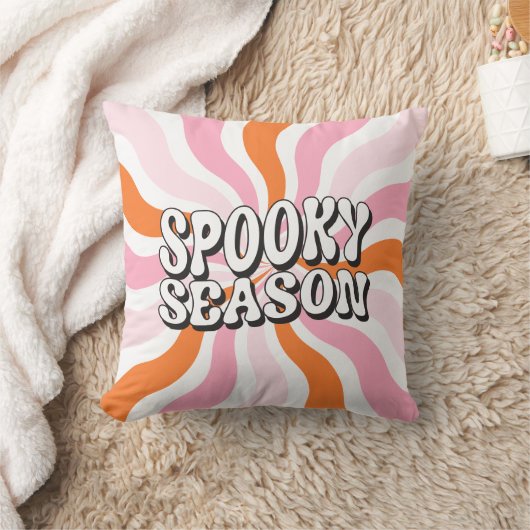 Groovy「シーズン不気味」 クッション (ブランケット)
