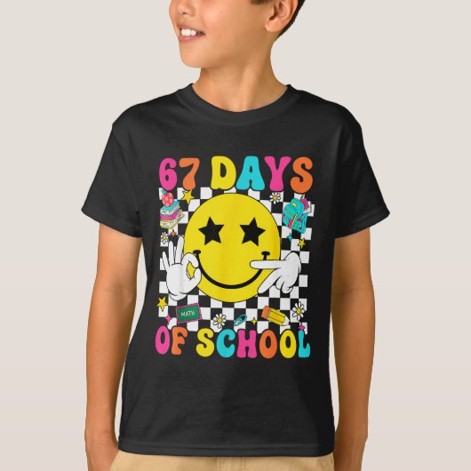 Groovy 67th Day Of School 67 Meme Teacher Boy Girl Tシャツ (正面)
