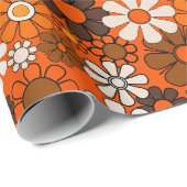 Groovy 70sレトロフローラオレンジと茶色のパターン ラッピングペーパー (ロールコーナー)