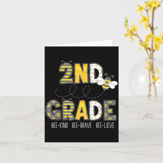 Groovy Bee Kind 2nd Grade First Day of Second カード (黄色い花)