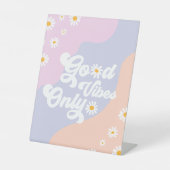 Groovy Birthday Party Bohoデイジーデコレーション表 台座サイン (正面)