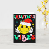 Groovy Christmas Vibes Smile Face Santa Hat Xmas T カード (黄色い花)