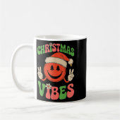 Groovy Christmas Vibes Smile Face Santa Hat Xmas T コーヒーマグカップ (左)
