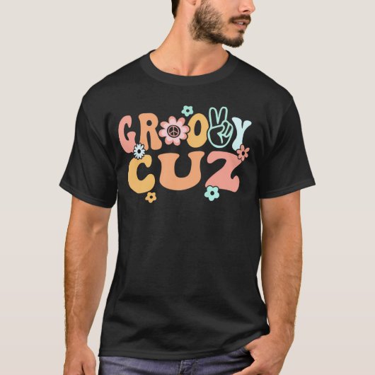 Groovy Cuzいとこの一致する家族の1番目の誕生日パー Tシャツ (正面)