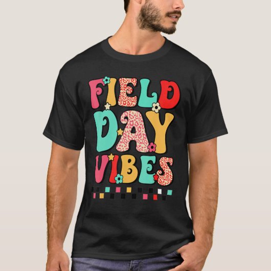 Groovy Field Day 2023  Field Day Vibes Teacher Boy Tシャツ (正面)