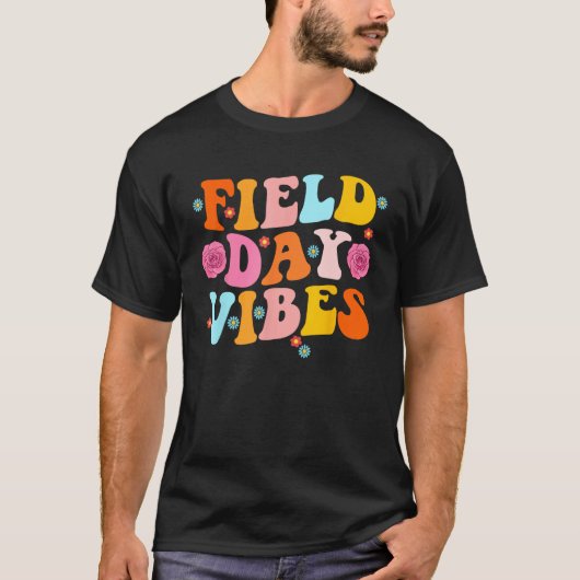Groovy Field Day 2023 Field Day Vibes  Teacher Boy Tシャツ (正面)