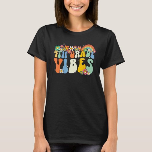 Groovy Fourth Grade Vibes Vibes Back To School Tea Tシャツ (正面)
