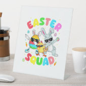 Groovy Funny Rabbit Egg Chick Easter Squad Day Men 台座サイン (インサイチュ)
