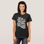 Groovy Im Baylee Doing Baylee Things おもしろい Mothers Tシャツ (正面フル)