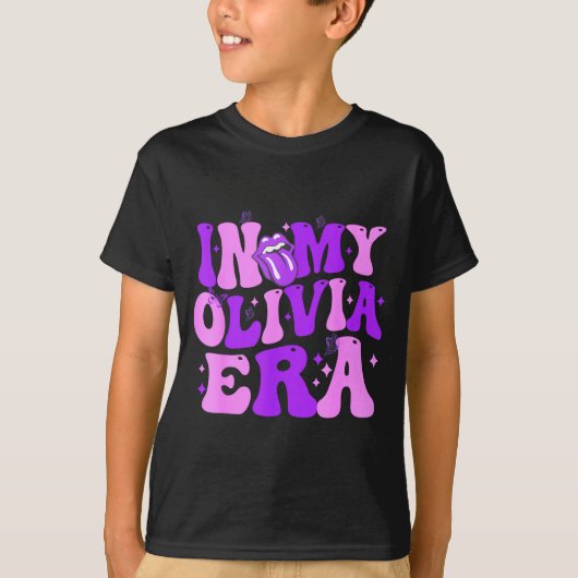 Groovy In My Olivia Era For Men Women Kids Funny S Tシャツ (正面)