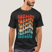 Groovy Irish Hurling Gaelic Game Retro 70s Hippie  Tシャツ (正面)