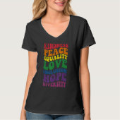 Groovy Kindness Peace Equality Rainbow Flag LGBTQ  Tシャツ (正面)