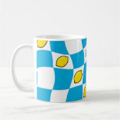 Groovy Lemons Checkerboard Kitchen Kitsch Mom コーヒーマグカップ (左)