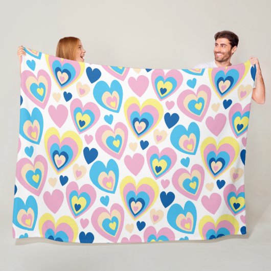 Groovy Modern Cute Pastel Pink Blue Yellow Hearts. フリースブランケット (インサイチュ)