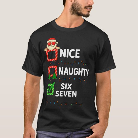 Groovy Naughty Six Seven 67 Christmas Family Xmas Tシャツ (正面)