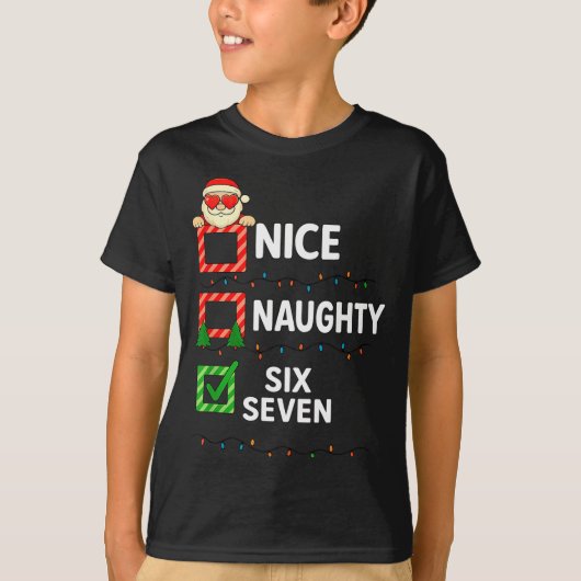 Groovy Naughty Six Seven 67 Christmas Family Xmas Tシャツ (正面)