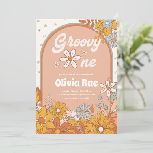 Groovy Oneレトロをテーマにした第1誕生日 招待状 (スタンド正面)