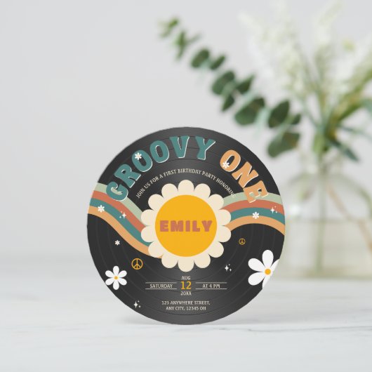 Groovy Oneレトロレコード女の子の最初の誕生日 招待状 (スタンド正面)