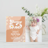 Groovy One 1st BirthdayパーティーBohoフローラデイジー 招待状 (スタンド正面)
