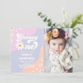 Groovy One 1st BirthdayパーティーBohoフローラデイジー 招待状 (スタンド正面)