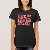 Groovy One Loved Teacher 100 Days of School Valent Tシャツ (正面)
