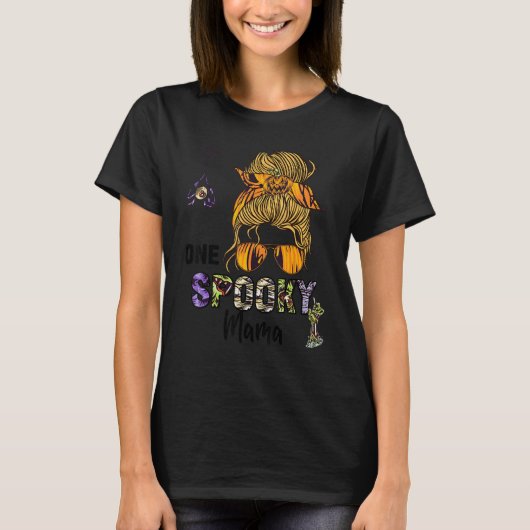 Groovy One Spooky Mama Witchy Mama Skull Witch Tシャツ (正面)