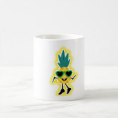 Groovy Pineapple Vibes - Fruit クール Cartoon コーヒーマグカップ (中央)