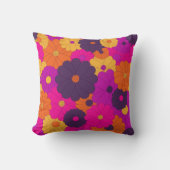 Groovy PurpleとPink Hippieフラワーパワー クッション (正面)