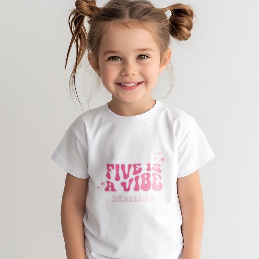 groovy rainbow 5はvibe 60のレトロなデイジーピンク tシャツ