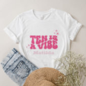 groovy rainbow tenはvibe 60のレトロなデイジーピンク tシャツ