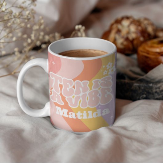 groovy rainbow tenはvibe 60のレトロなデイジー クール コーヒーマグカップ