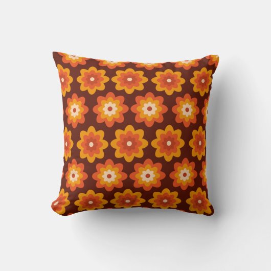 Groovy retro 70s boho funky orange flower pattern クッション (正面)