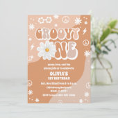 Groovy Retro 70s Daisy First Birthday Invitation 招待状 (スタンド正面)