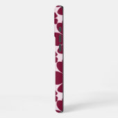 Groovy Retro Daisy Pattern Deep Berry Pink iPhoneケース (左側面)