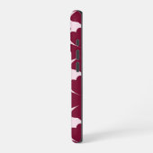 Groovy Retro Daisy Pattern Deep Berry Pink iPhoneケース (左側面)