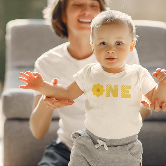 Groovy Retro Floral First Birthday Theme Tee ベビーボディスーツ