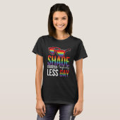 Groovy Shade Never Made Anybody Less Gay LGBTQ Pri Tシャツ (正面フル)
