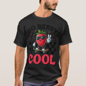 Groovy So Berry Cool Fruit Lover Strawberry Season Tシャツ (正面)