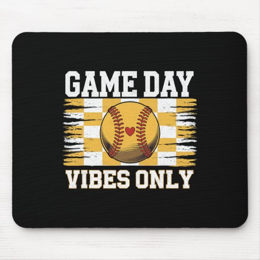 Groovy Softll Women Girls Softll Game Day Vibes  マウスパッド (正面)