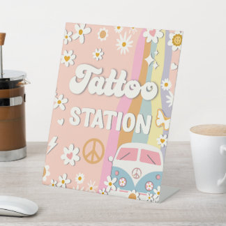 Groovy Tattoo駅の誕生日パーティーサイン 台座サイン