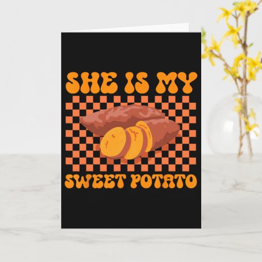 Groovy Thanksgiving Couple Matching She Is My Swee カード (黄色い花)