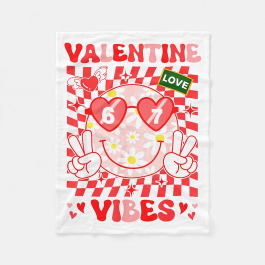 Groovy Valentine Vibes Happy Valentine's Day Girl  フリースブランケット (正面)
