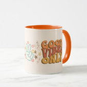 Groovy vibes and Peace Sign Design mug マグカップ (正面右)