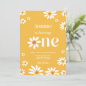 Groovy Yellow Daisy Florals baby girl 1st Birthday 招待状 (スタンド正面)