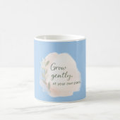 Grow Gently – Minimal Aesthetic Quote Design | Dil コーヒーマグカップ (中央)