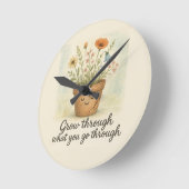 Grow Through What You Go Through ラウンド壁時計 (傾斜)