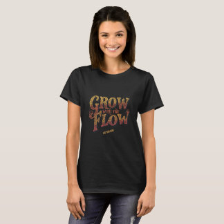 Grow With The Flow カスタムネーム レトロ70年代タイポグラフィ Tシャツ