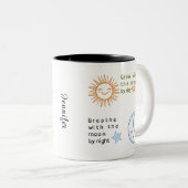 Grow With The Sun, Breath With The Moon ツートーンマグカップ (正面右)