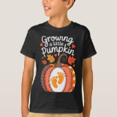 Growing A Little Pumpkin Maternity Pregnancy Thank Tシャツ (正面)
